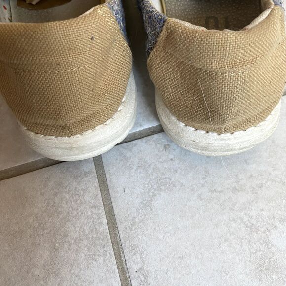 Hey Dude Wendy‎ Women Sz 8  Loafers Grey Slip On - Picture 3 of 12